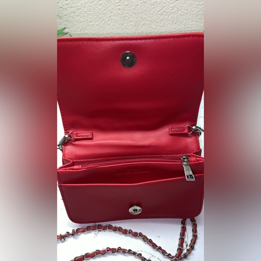 Badgley mischka crossbody purse ♡. - Picture 2 of 3